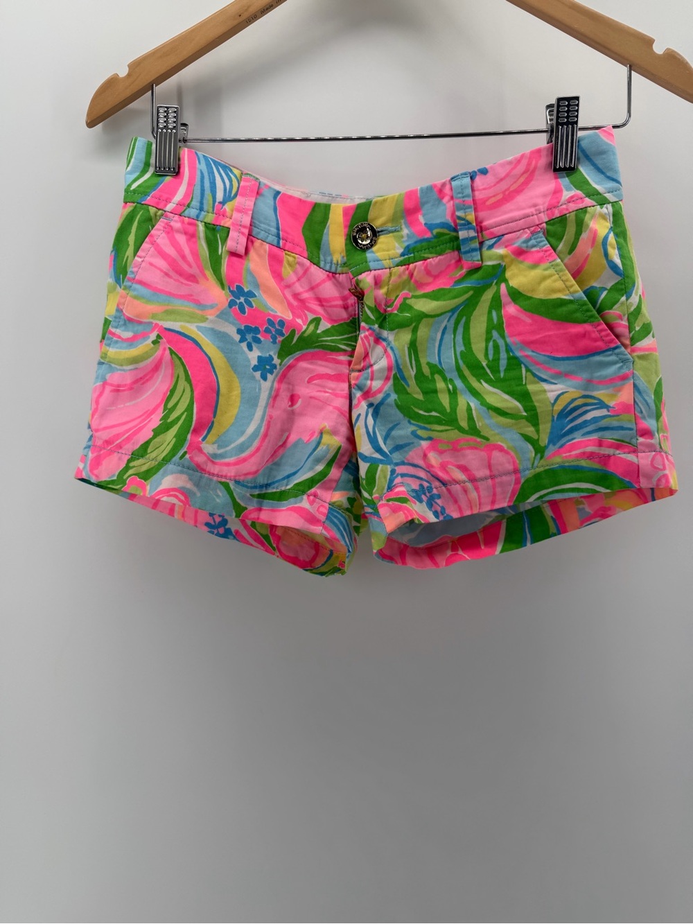 Lilly Pulitzer Pink Green Blue Tropical Print Athletic Shorts